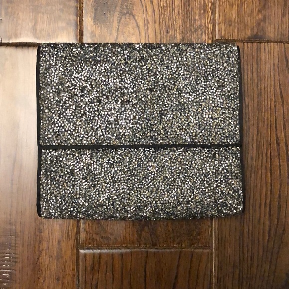Vince Camuto Handbags - Vince Camuto Clutch